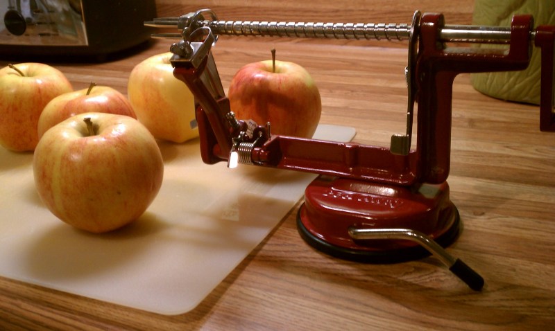 IMAG0204 Williams Sonoma Apple Corer Peeler Slicer