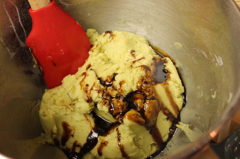 Adding the beer syrup.